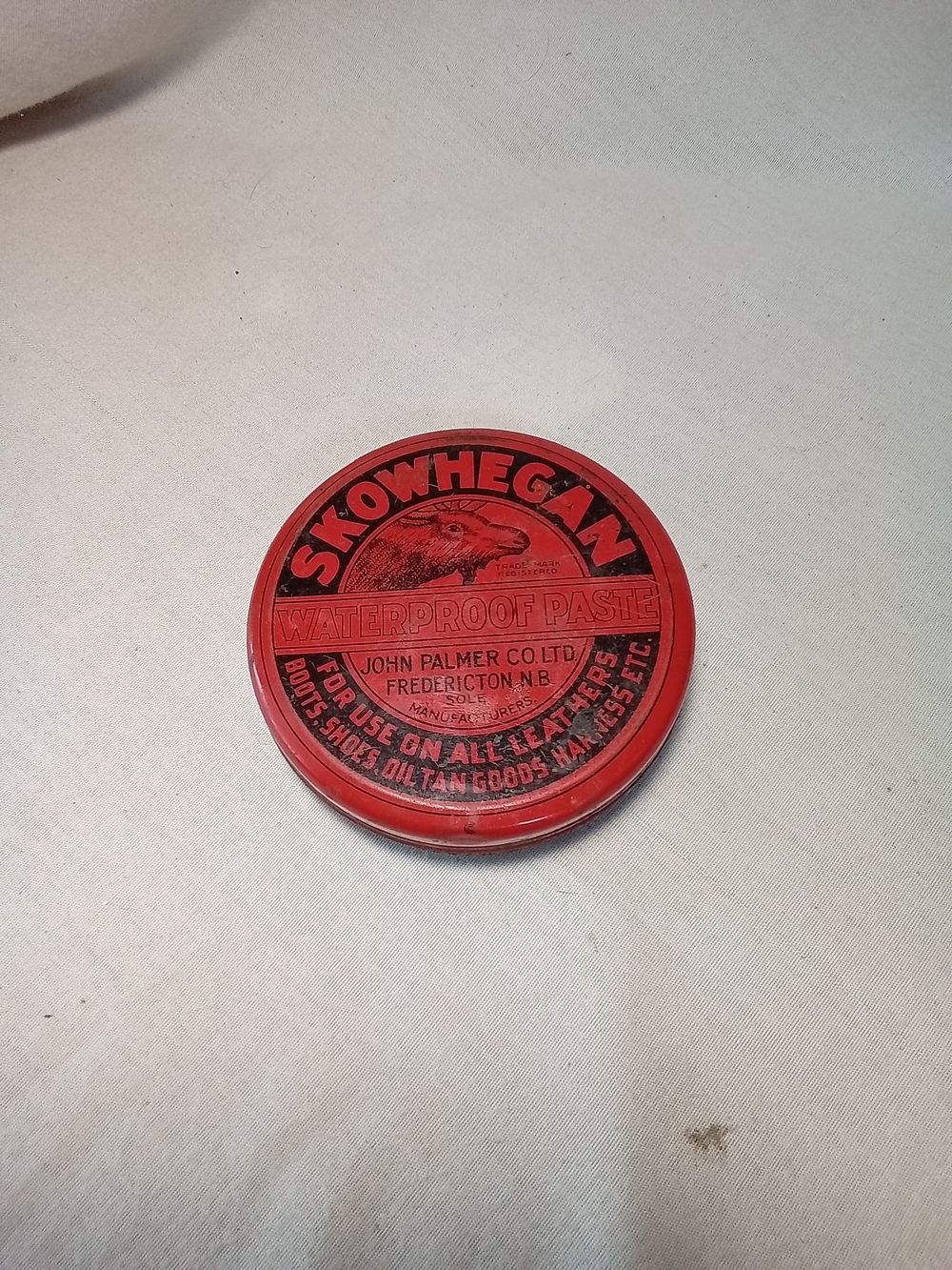 VINTAGE 40S/50S Red Waterproof Paste - Leather Care